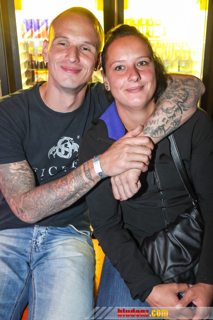 12044811.jpg