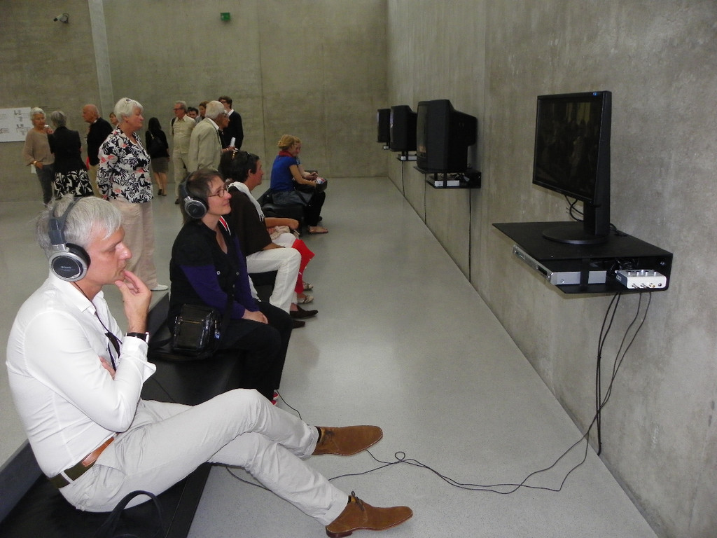 111_9740_JPG-1347738140