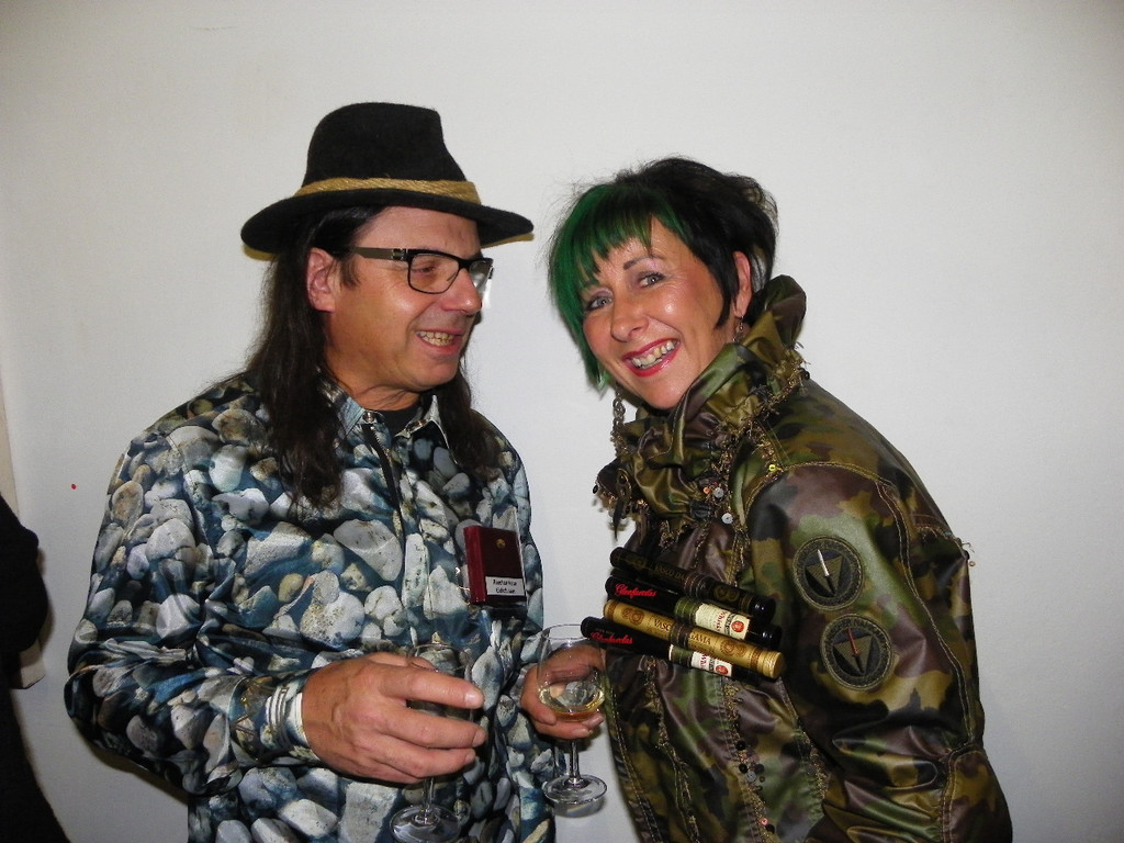 115_9691_JPG-1347738472