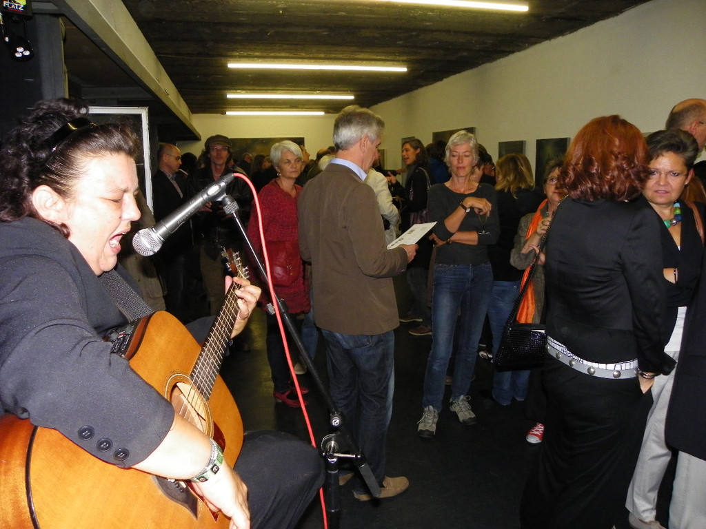 115_9689_JPG-1347738459