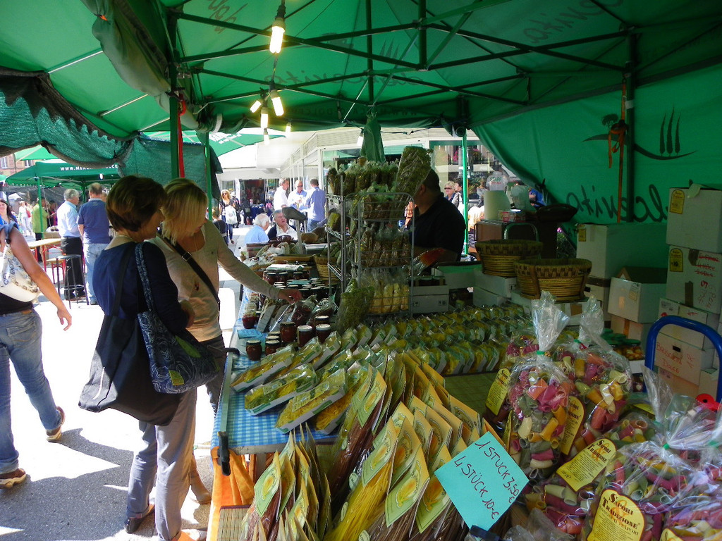 116_1054_JPG-1347738836