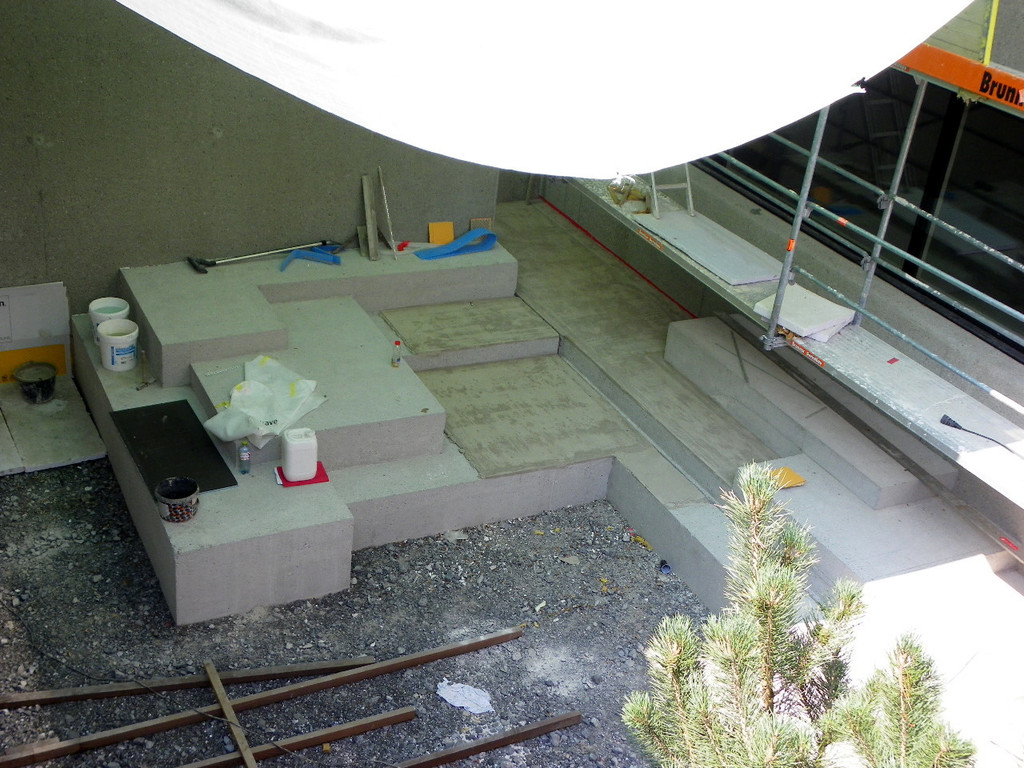 115_4936_JPG-1347750894