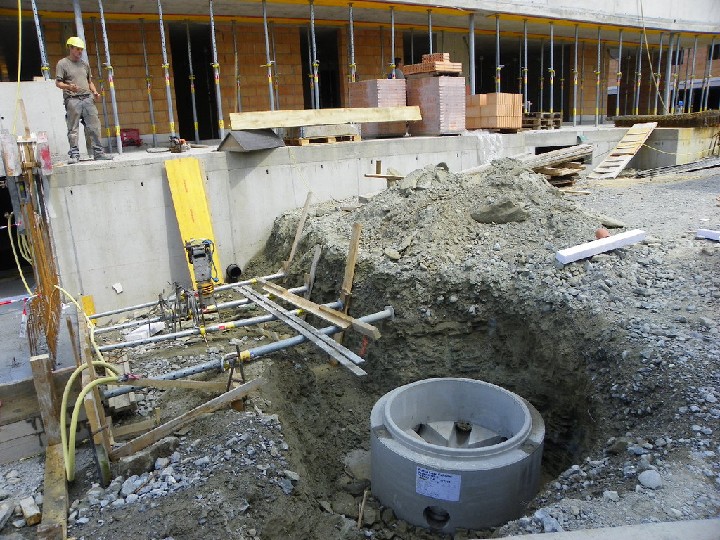 115_5001_JPG-1347825690