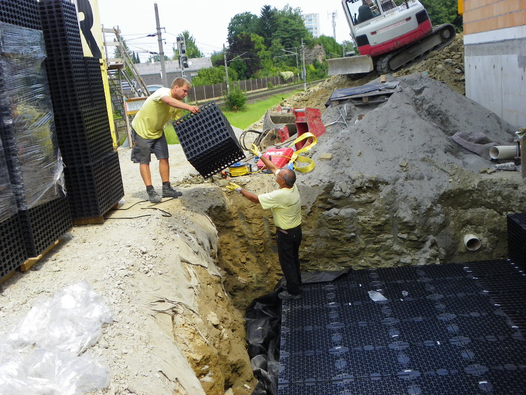 115_4999_JPG-1347825677