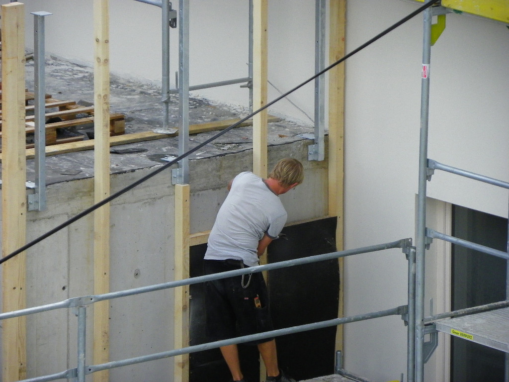 115_7890_JPG-1347825932