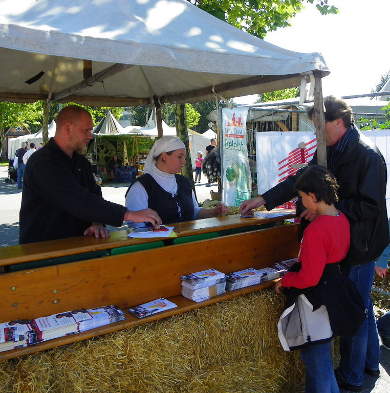 116_1860_JPG-1347827139