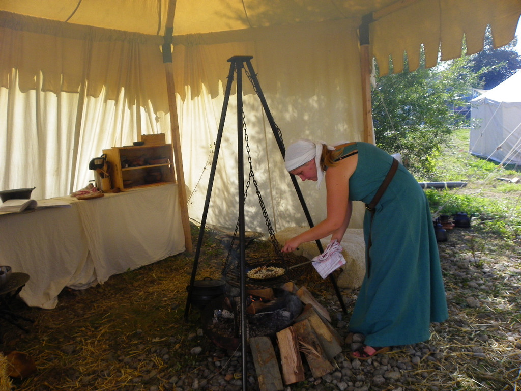 116_1893_JPG-1347827212