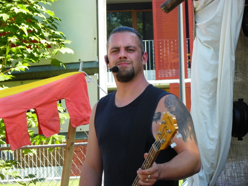 116_1957_JPG-1347827400