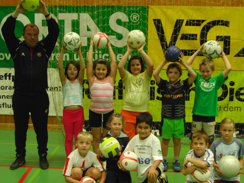 Ballschule in der Messehalle _15_ - Gruppenphoto.JPG