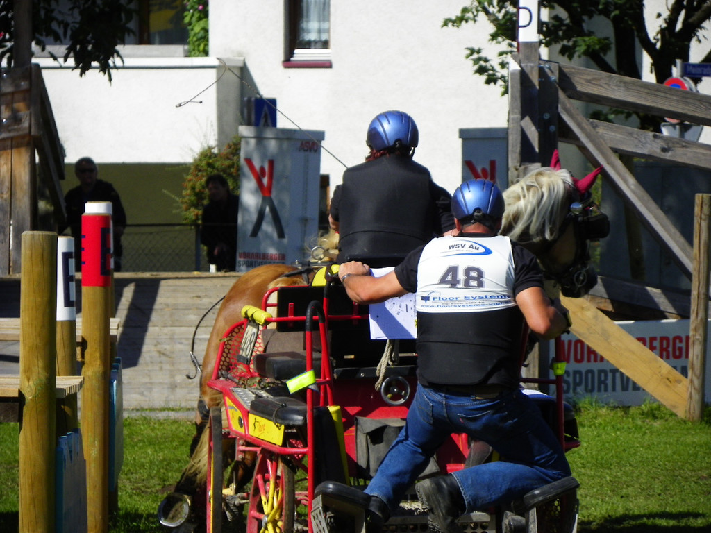 116_2083_JPG-1348269911