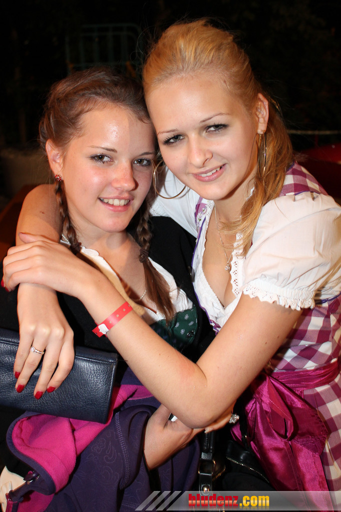 12064297.jpg
