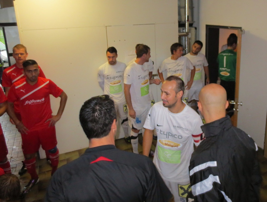 Fussball Lochau gegen Schwarzach 22-09-2012 _5__jpg-1348346900