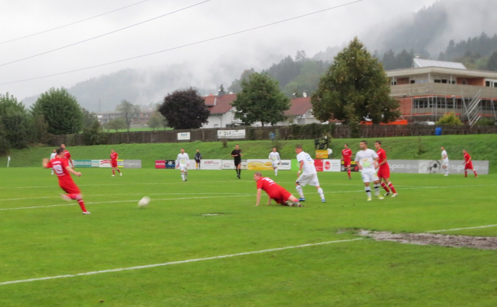 Fussball Lochau gegen Schwarzach 22-09-2012 _13__jpg-1348346922