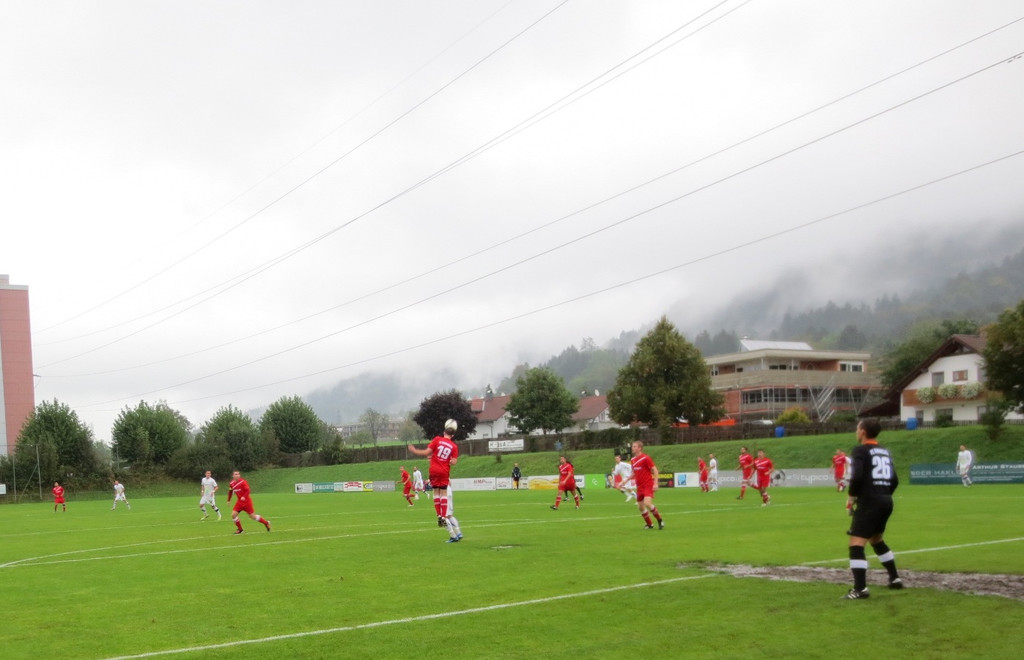 Fussball Lochau gegen Schwarzach 22-09-2012 _15__jpg-1348346928