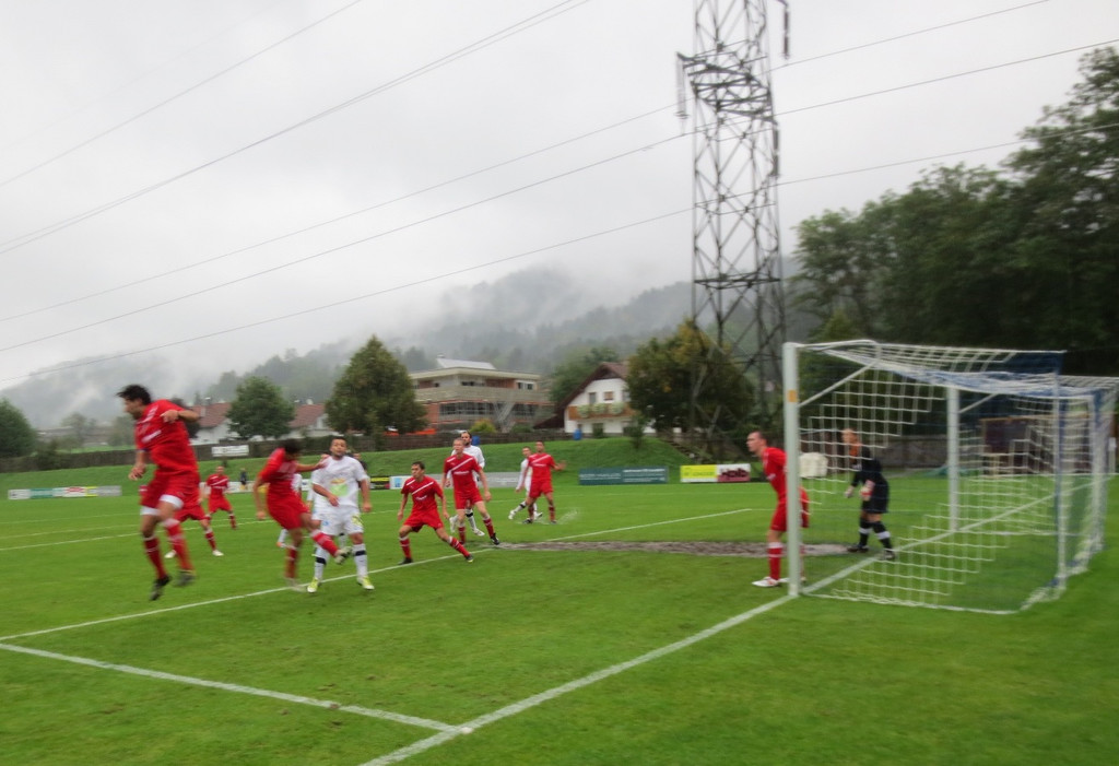 Fussball Lochau gegen Schwarzach 22-09-2012 _19__jpg-1348346939