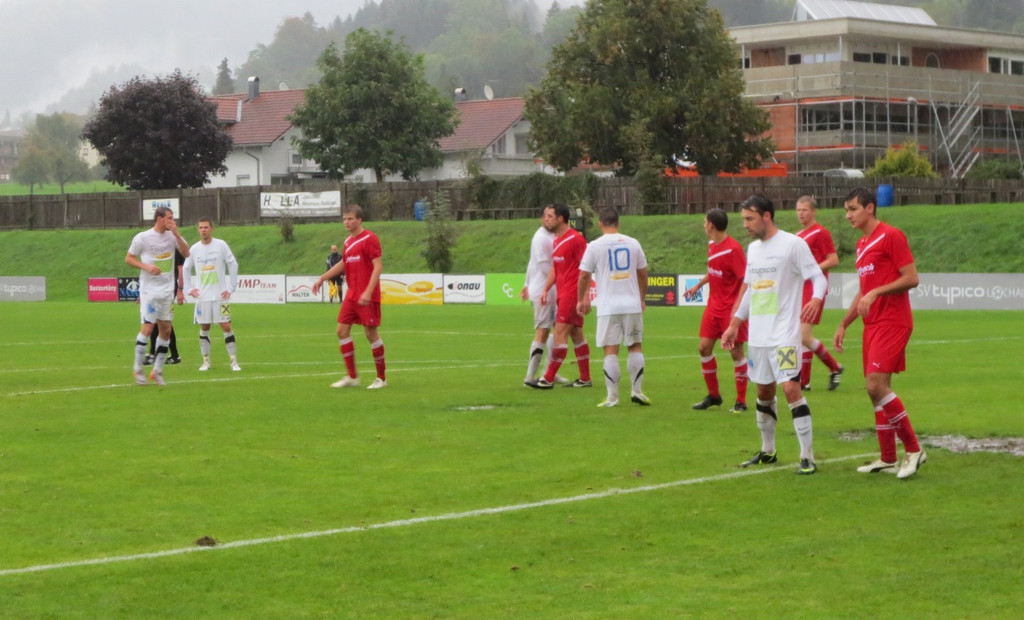 Fussball Lochau gegen Schwarzach 22-09-2012 _25__jpg-1348346958