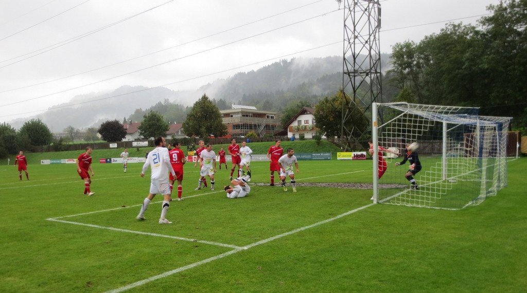 Fussball Lochau gegen Schwarzach 22-09-2012 _26__jpg-1348346961