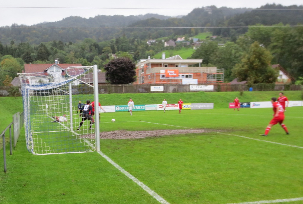 Fussball Lochau gegen Schwarzach 22-09-2012 _30__jpg-1348346974