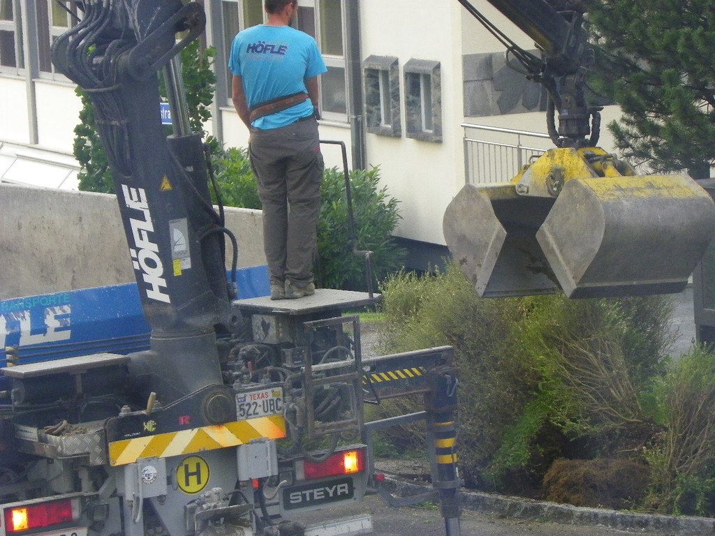 116_0777_JPG-1348434021