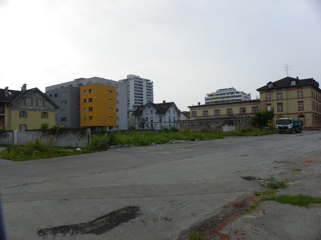 116_0422_JPG-1348436140