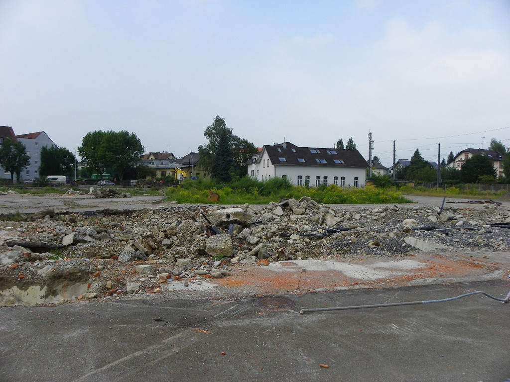 116_0423_JPG-1348436147