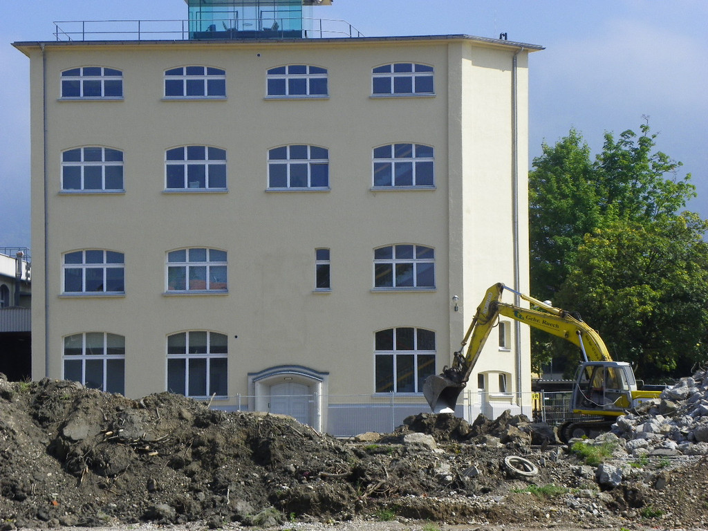 116_1096_JPG-1348436217