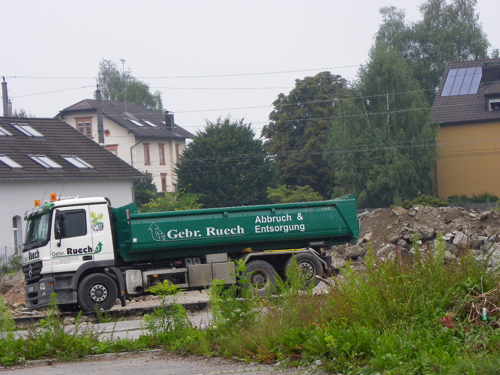 116_0799_JPG-1348436181