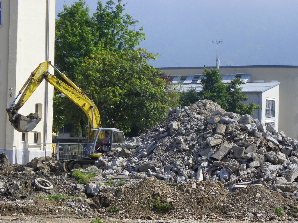 116_1098_JPG-1348436223