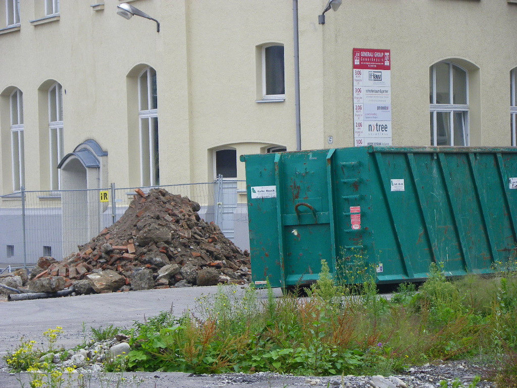 116_0801_JPG-1348436195