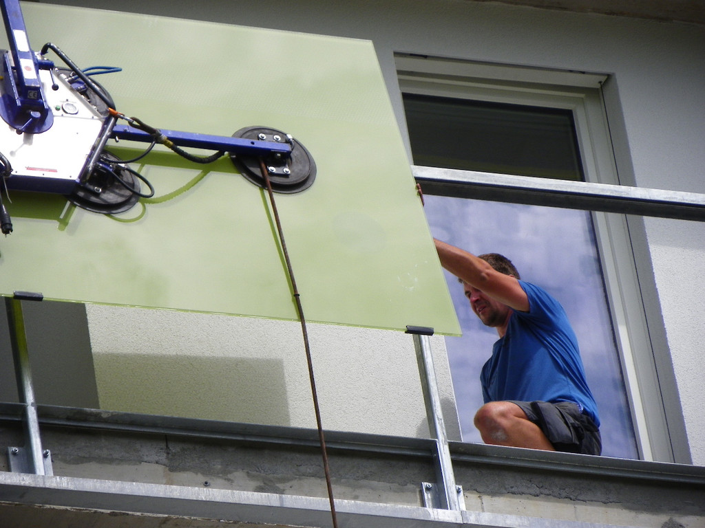 115_4702_JPG-1348436768