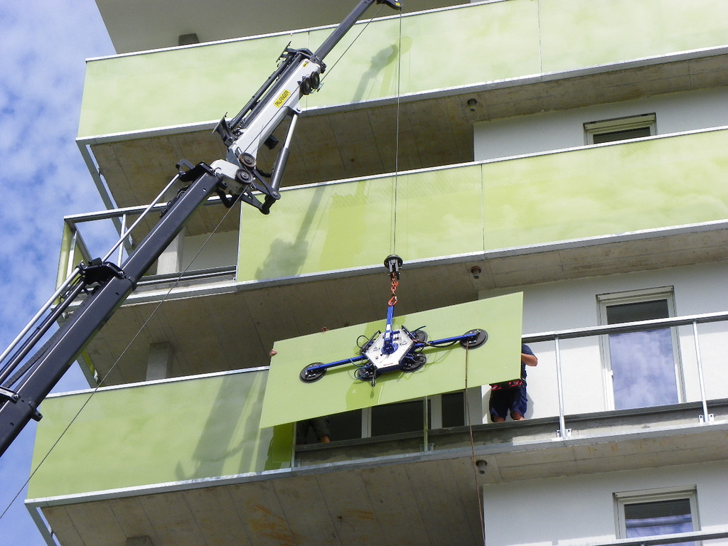 115_4698_JPG-1348436747