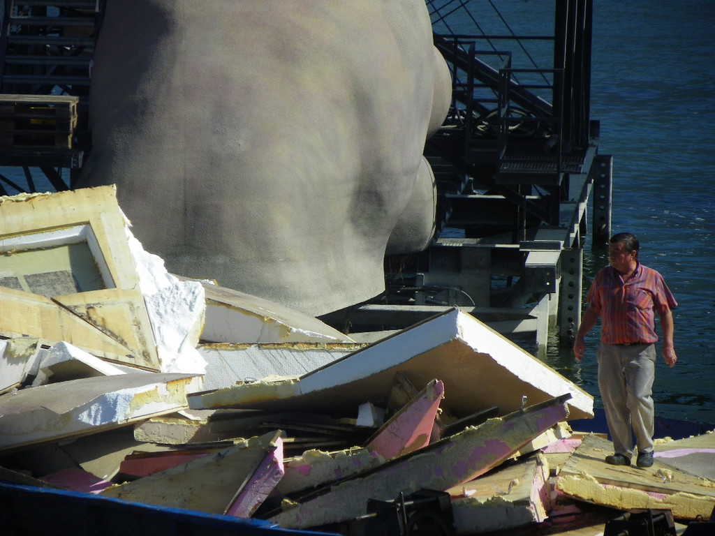 116_1070_JPG-1348437010