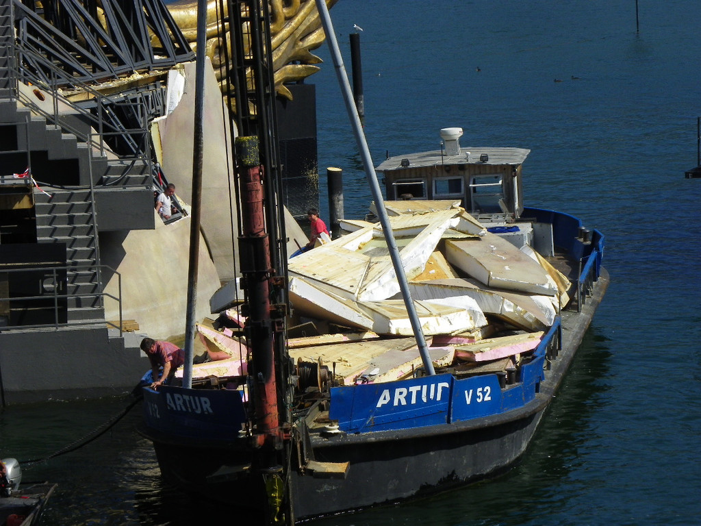 116_1074_JPG-1348437023