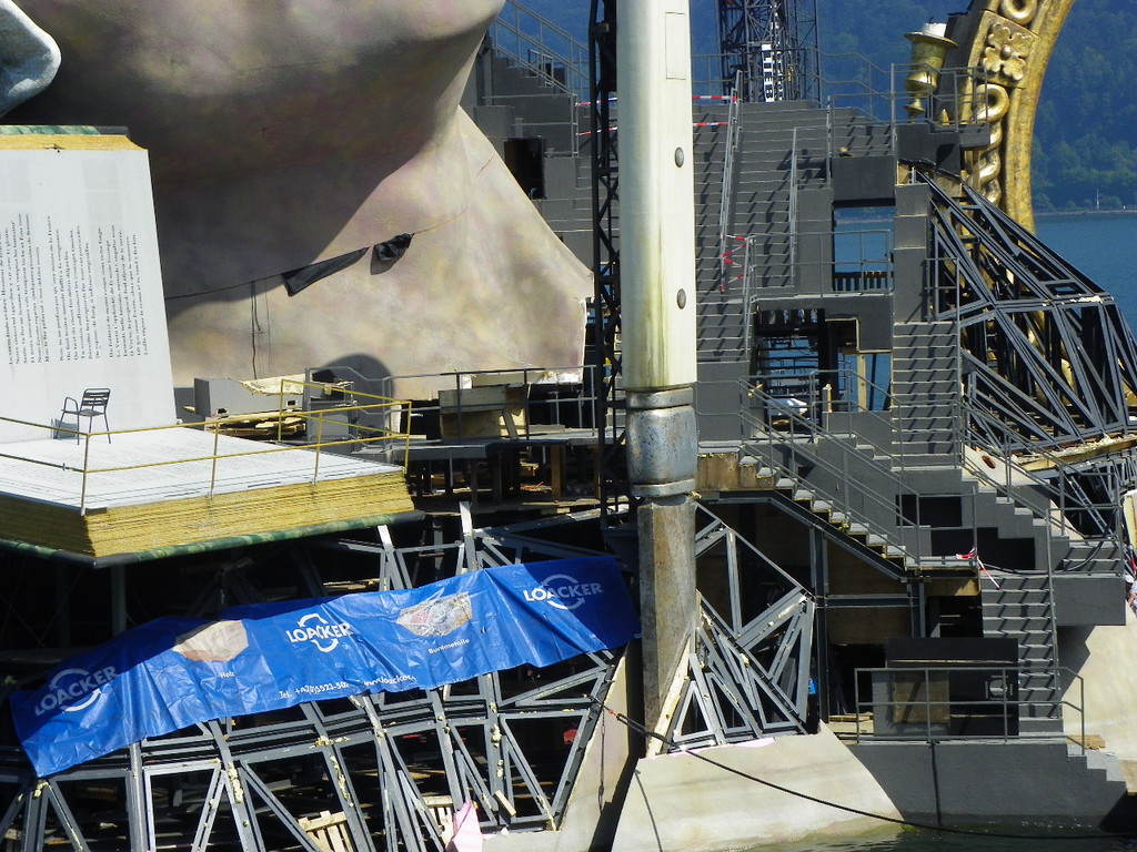 116_1076_JPG-1348437041