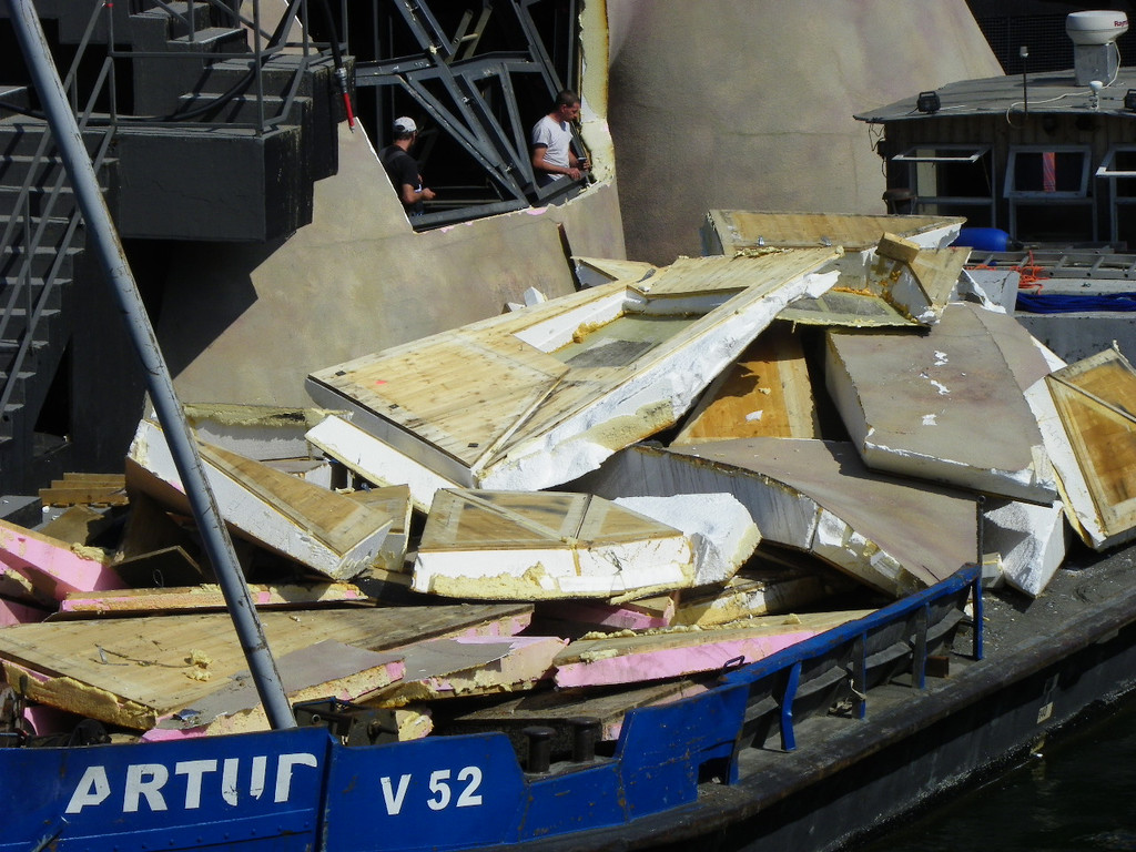 116_1079_JPG-1348437056