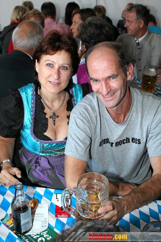 12074247.jpg