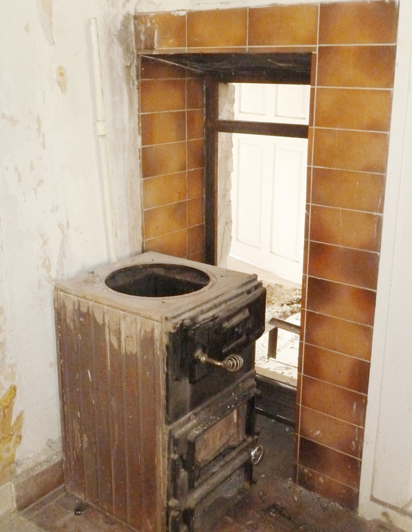 Armenhaus8Ofen_jpg-1348494969