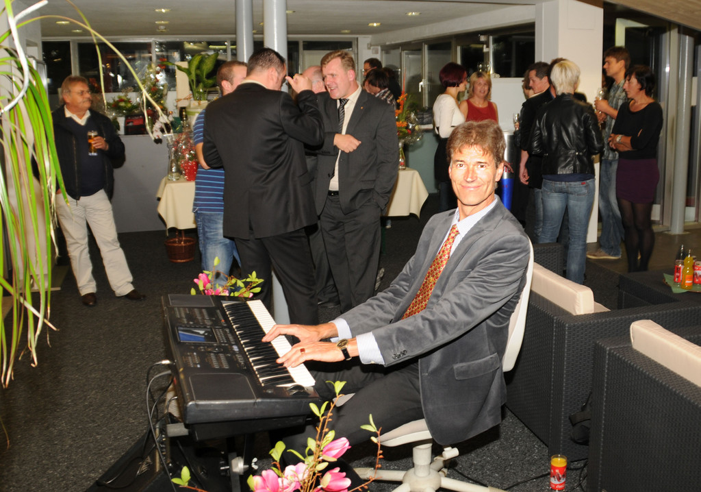 Blum-Er__ffnung 21-09-2012 21_jpg-1348592407