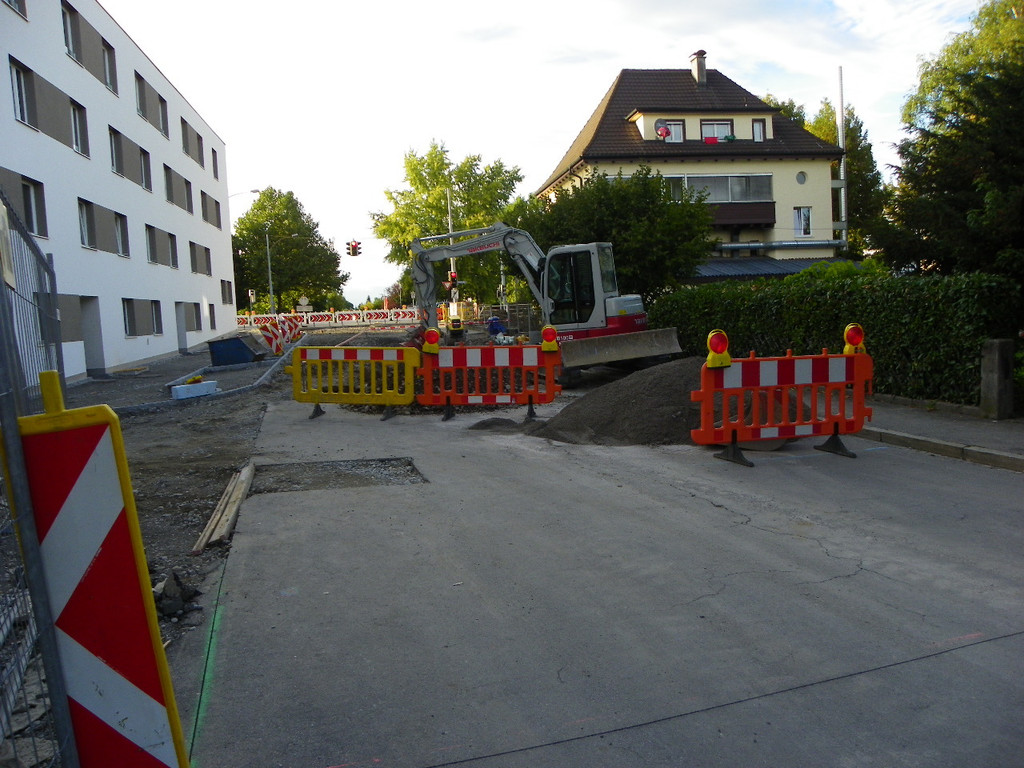 116_2744_JPG-1348607545