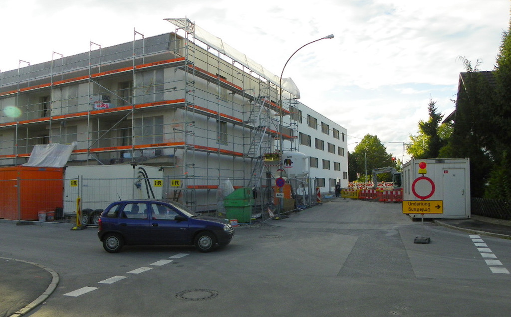 116_2741_JPG-1348607528