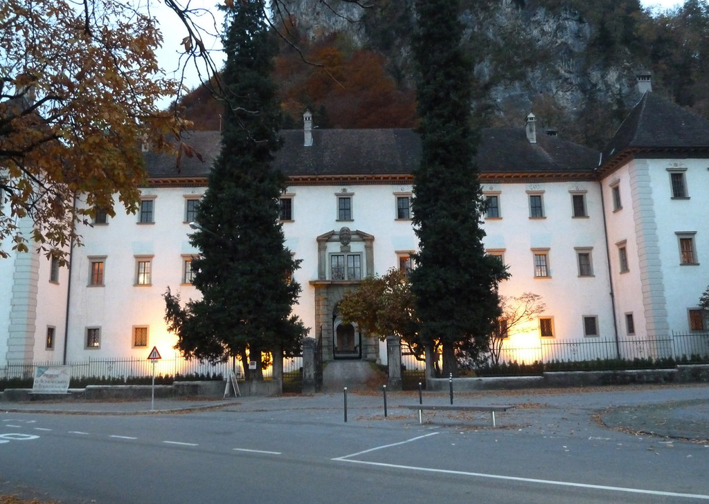 Denkmal15Palast_jpg-1348669629