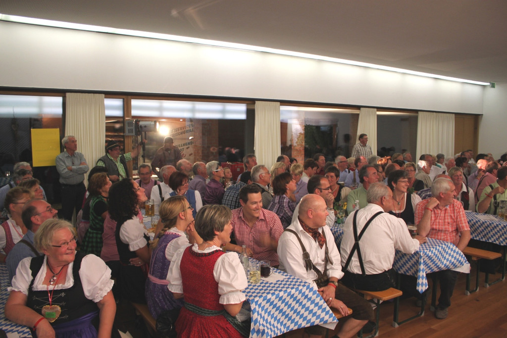 Oktoberfest Bierblosn 2011 _8__jpg-1348743640