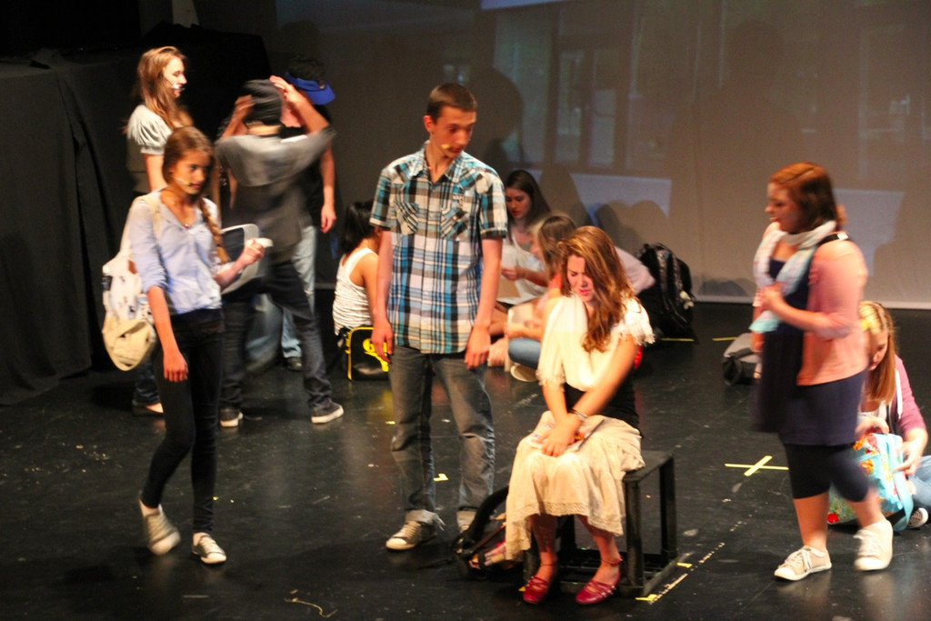 BK_Englischmusical_NoExit 5_jpg-1348774402