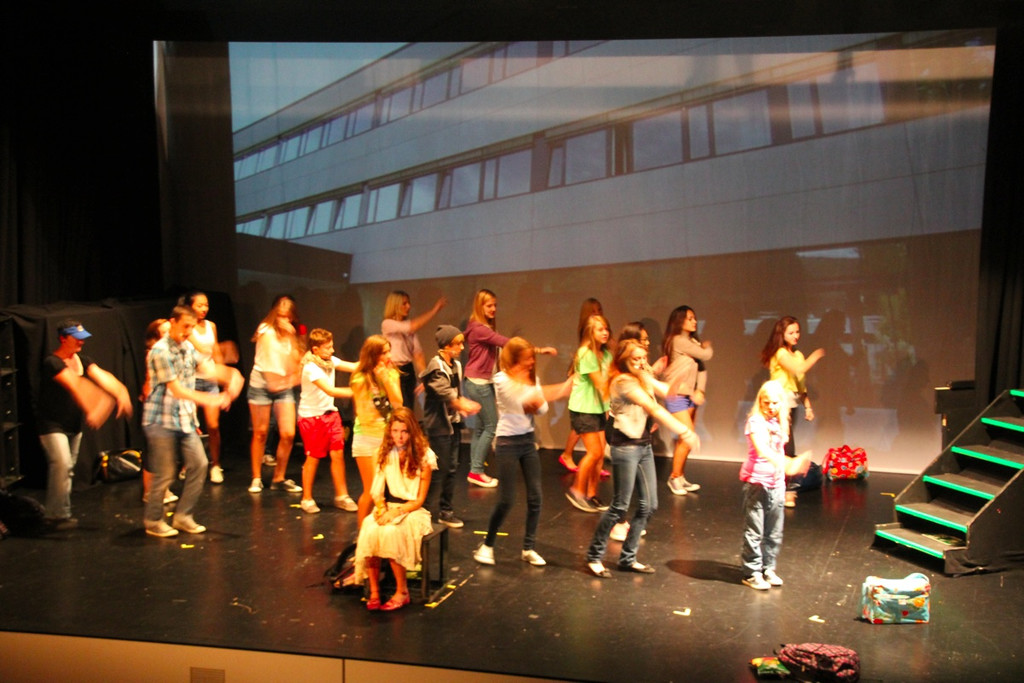 BK_Englischmusical_NoExit 8_jpg-1348774419