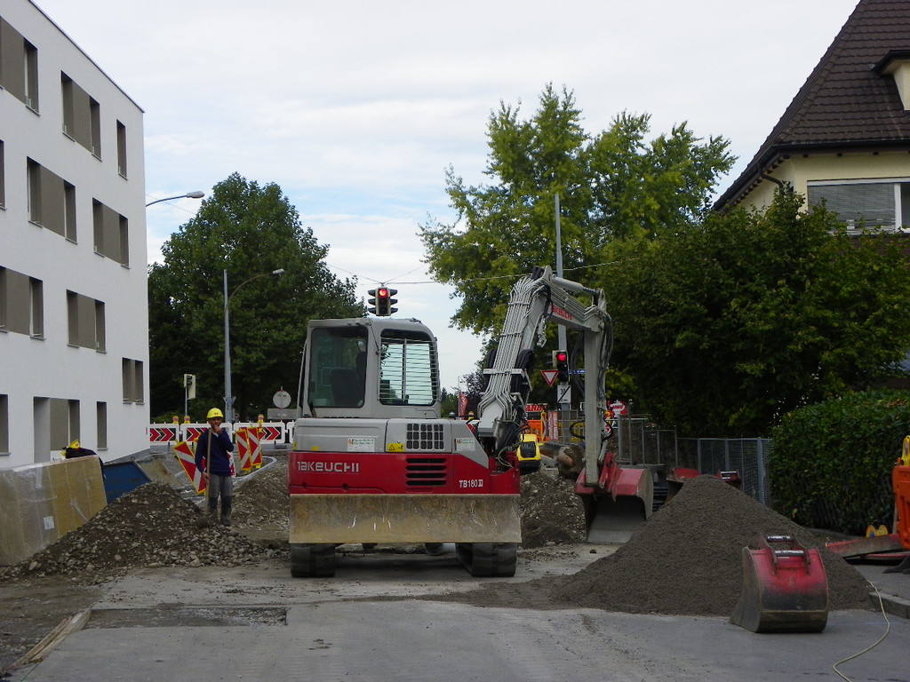 116_2868_JPG-1348780472