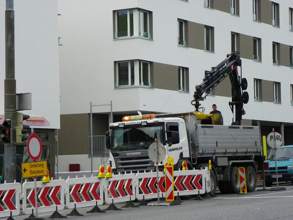 116_2813_JPG-1348780866