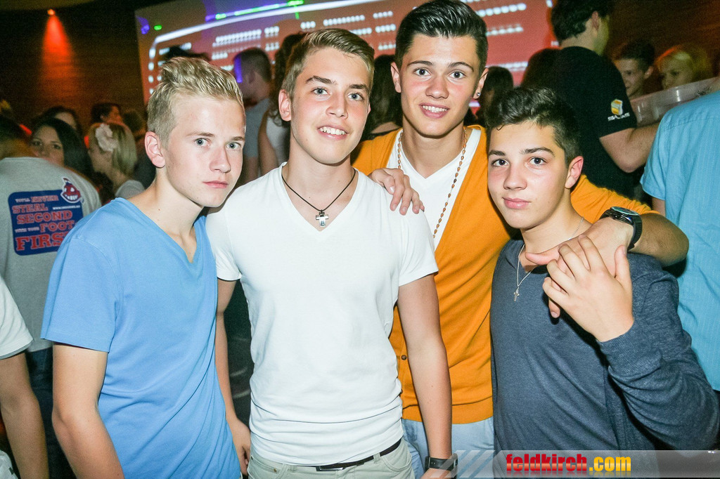 12083617.jpg