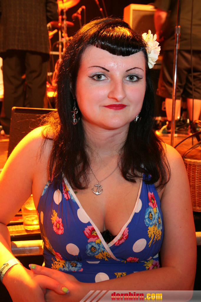 12089879.jpg