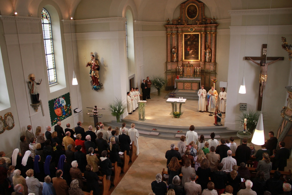 Kirchenrenovierung Abschluss 2012 _2__jpg-1349022472