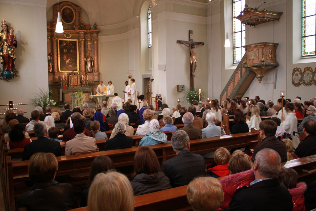 Kirchenrenovierung Abschluss 2012 _3__jpg-1349022476